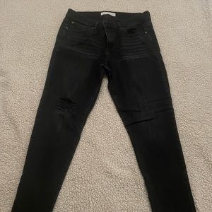 GAP black skinny jeans 🌙
